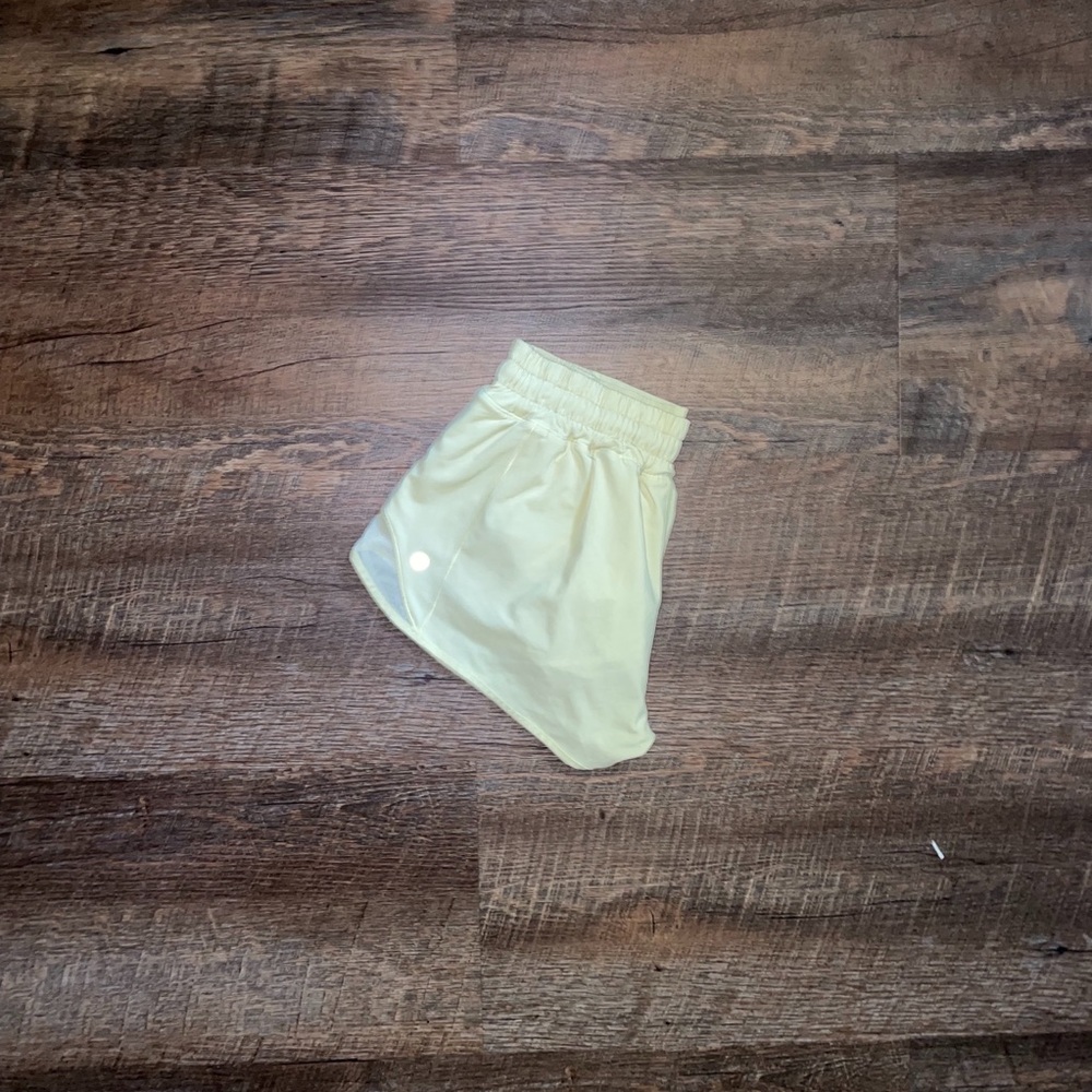 “Lemon Ice” Hotty Hot Short 2.5”